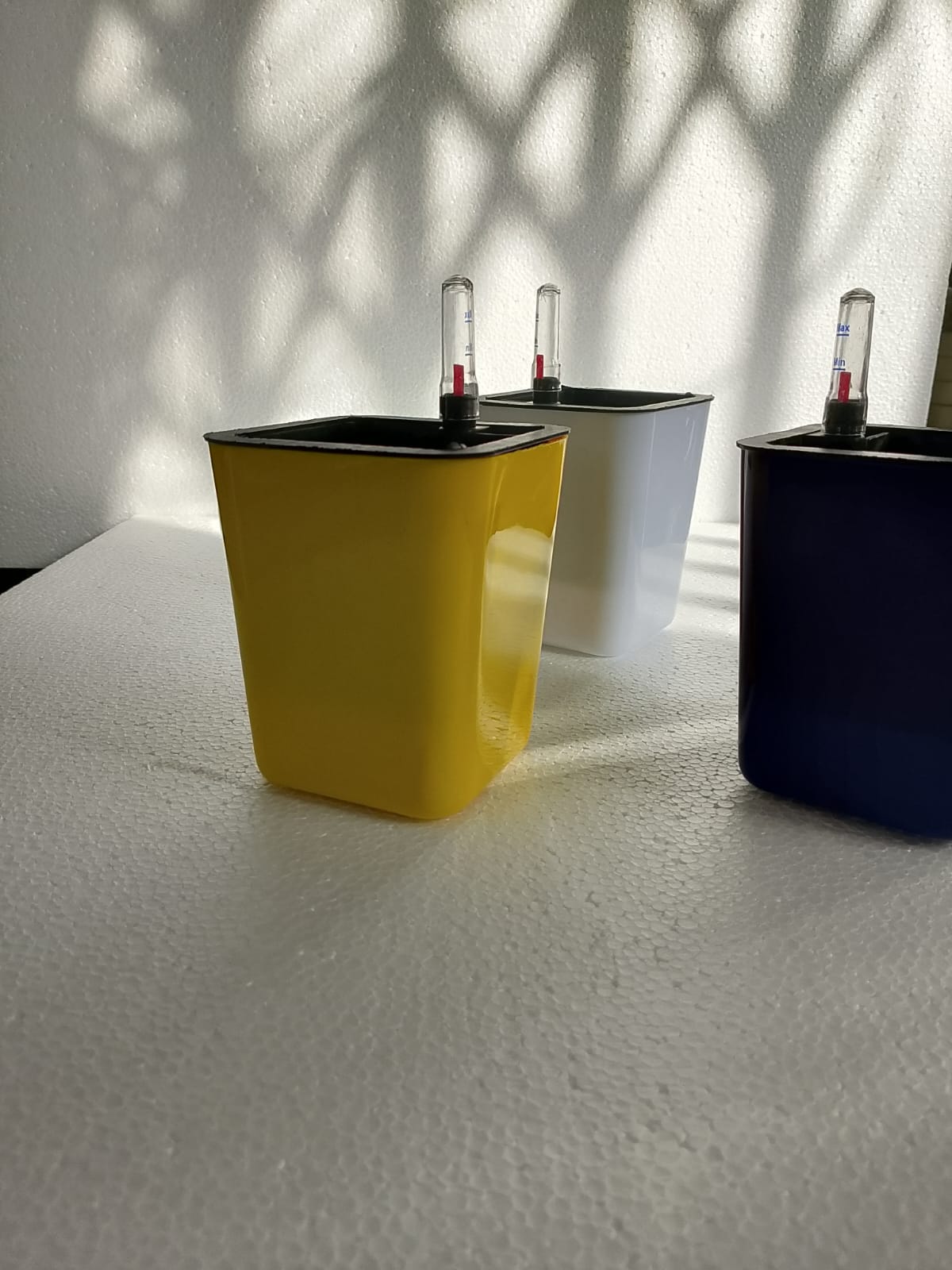 Modern Self-Watering Plant Pot with Water Level Indicator β Indoor & Outdoor Flower Planter (4 Colors)