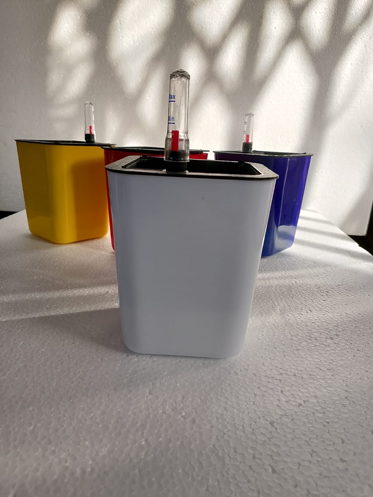 Modern Self-Watering Plant Pot with Water Level Indicator β Indoor & Outdoor Flower Planter (4 Colors)