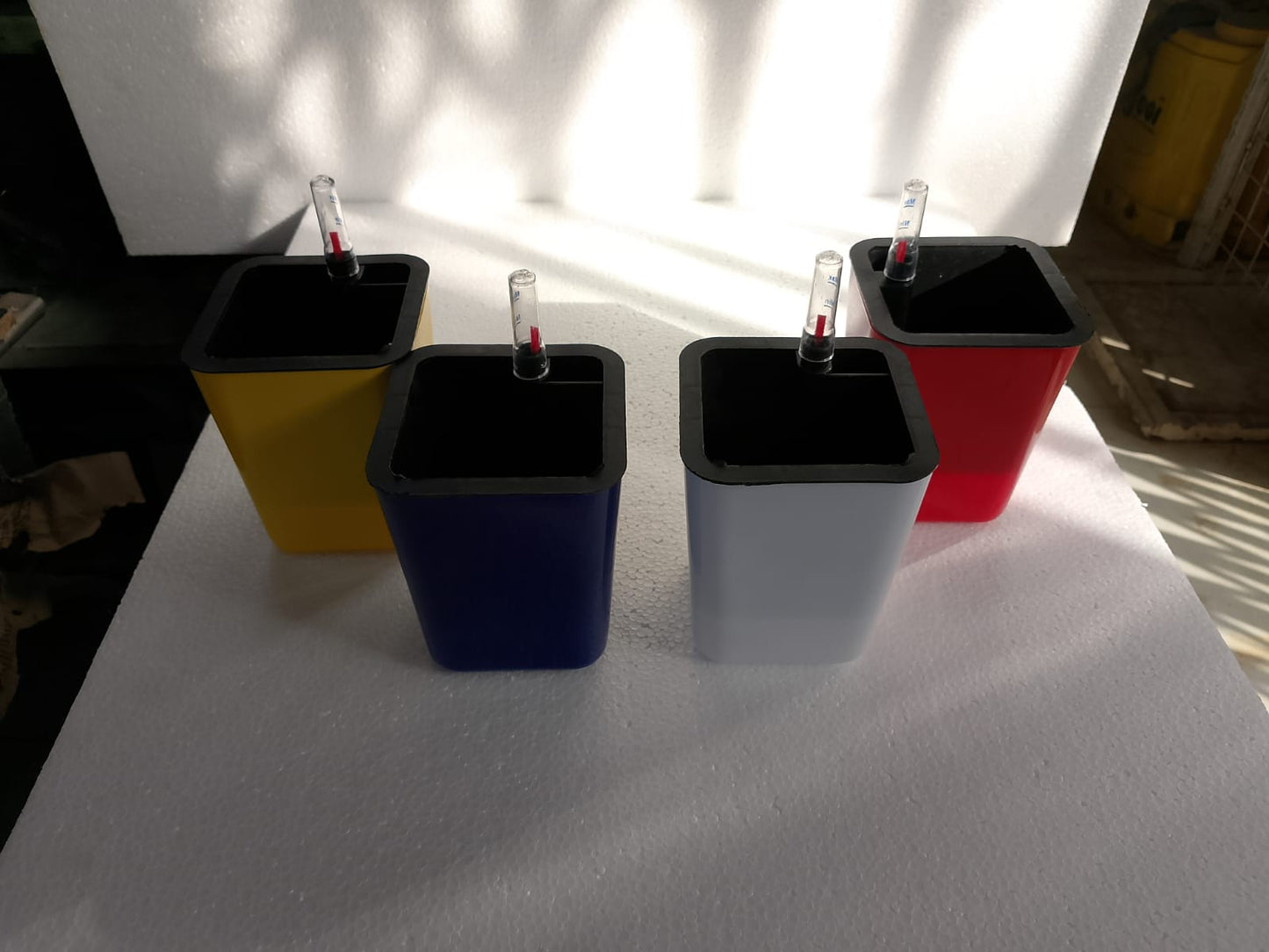 Modern Self-Watering Plant Pot with Water Level Indicator β Indoor & Outdoor Flower Planter (4 Colors)