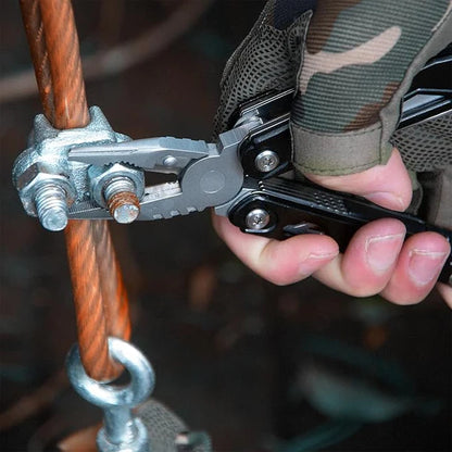 15 in 1 Multifunction Claw Hammer and Plier, Screw drivers, knives, Perfect of Everyday use.